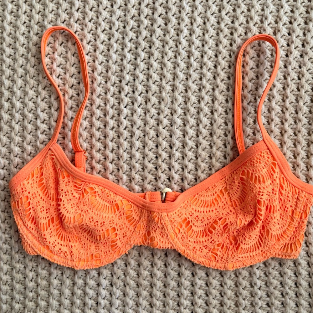 ☀️Roxy Lace Bikini Top
